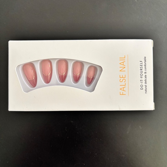 Kawaii Girly Glitter Cat Eye Mermaid Cute Print Nude Press on Nails Set of 4 - Picture 7 of 9